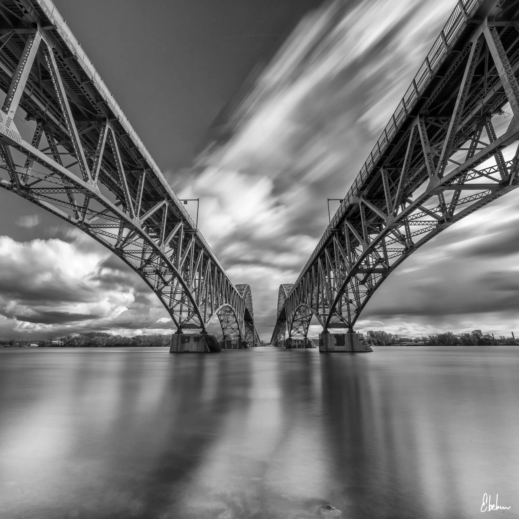 TWINS BW